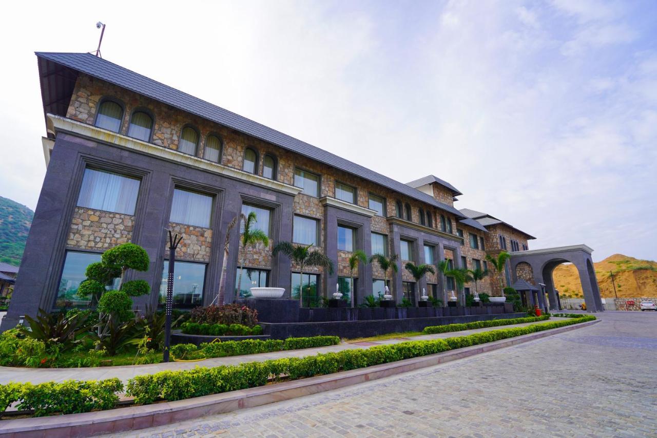 Pushkara Resort&Spa Exterior foto